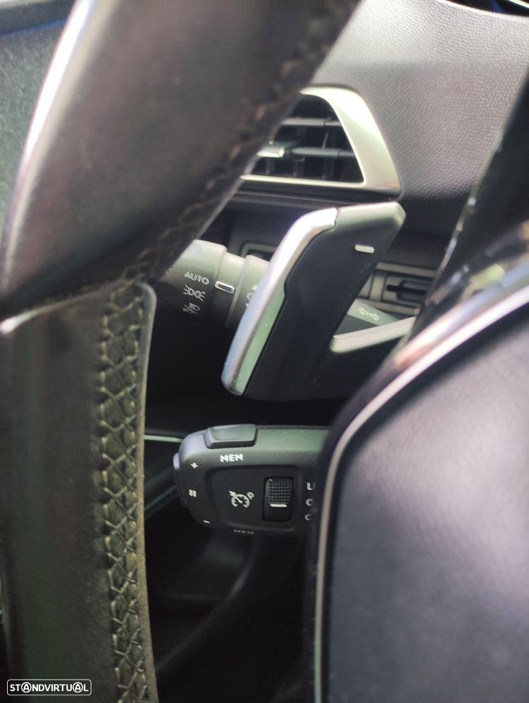 Peugeot 3008 1.5 BlueHDi Allure Pack EAT8 - 18