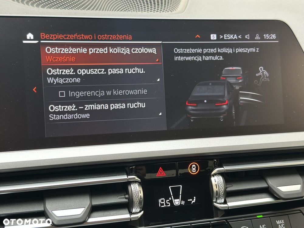 BMW Seria 3 330i xDrive Advantage - 30