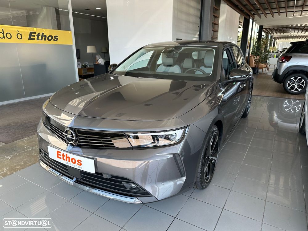 Opel Astra 1.2 T Edition - 1