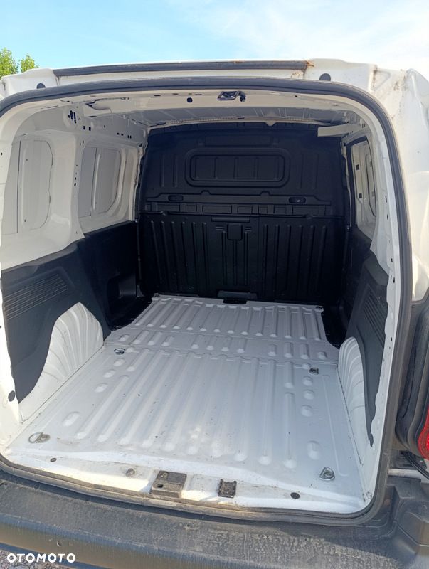 Toyota Proace City Furgon 2.3T - 17