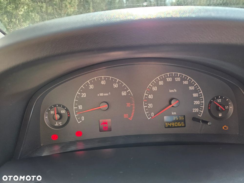 Opel Vectra 1.8 - 3