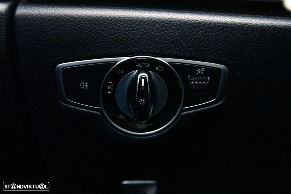 Mercedes-Benz E 220 d AMG Line - 23