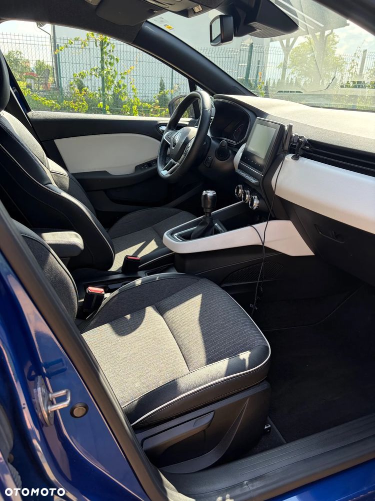 Renault Clio - 16