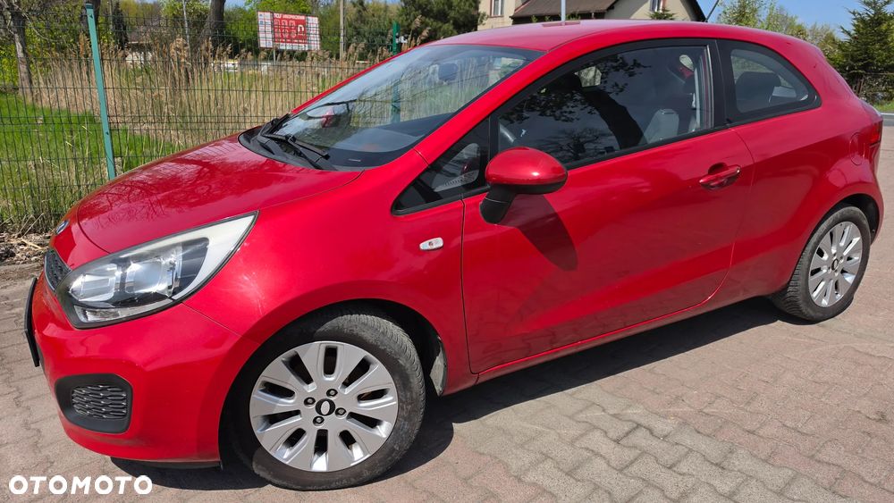 Kia Rio 1.2 Dream Team Edition - 29