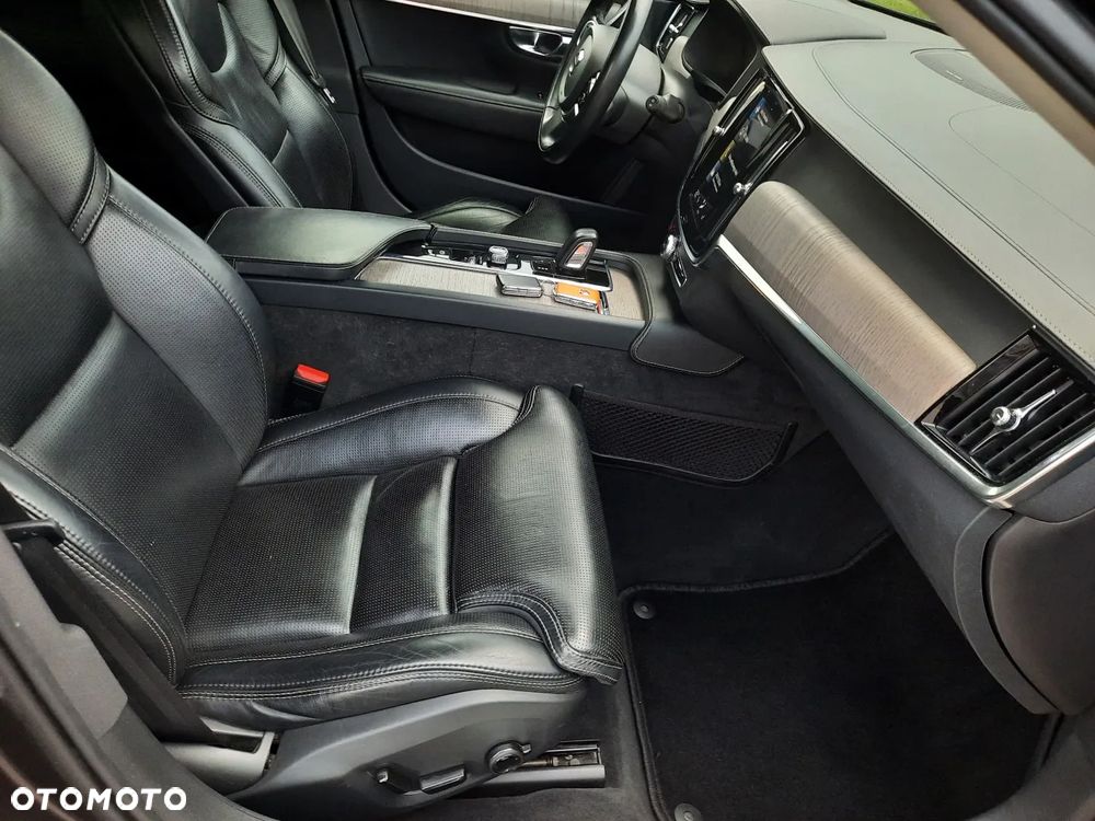 Volvo V90 Cross Country B5 B AWD Ultimate - 26