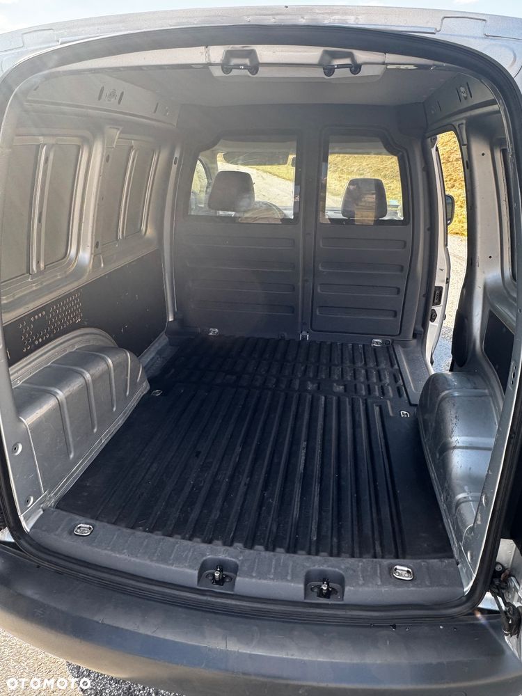 Volkswagen Caddy - 10
