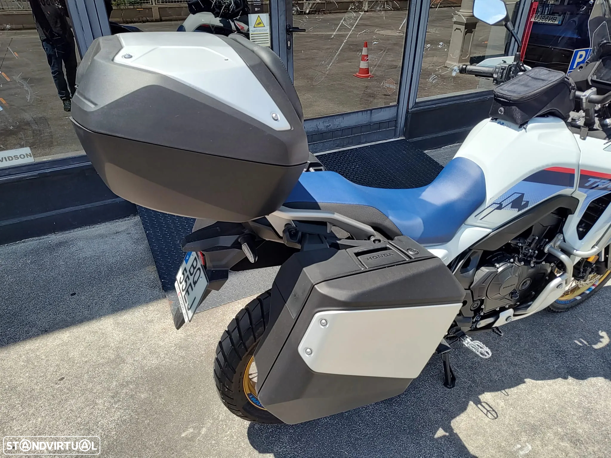 Honda Transalp 750 - 13