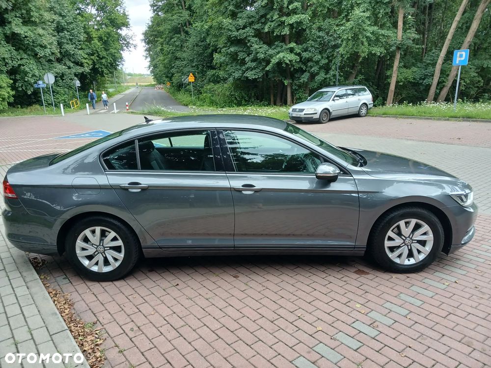 Volkswagen Passat 1.4 TSI BMT Trendline - 14