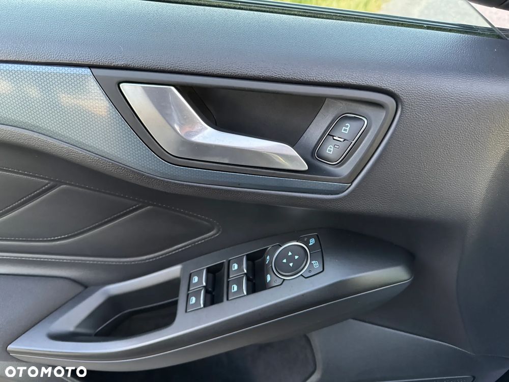 Ford Focus 2.0 EcoBlue Active Business - 26