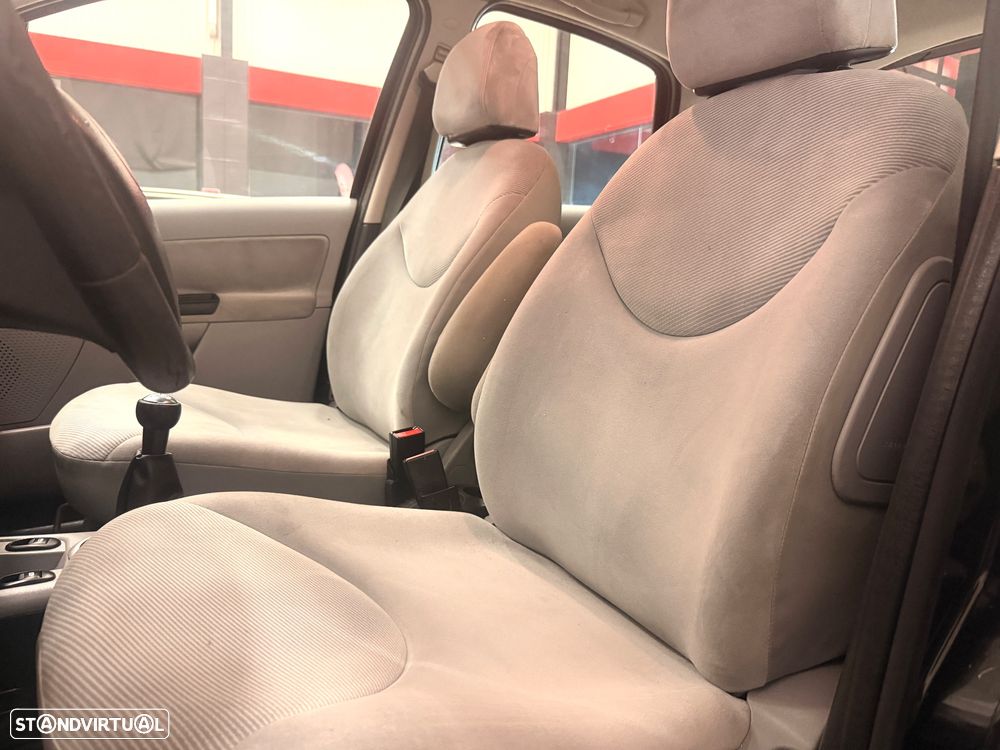 Citroën C3 1.4 HDi SX - 6