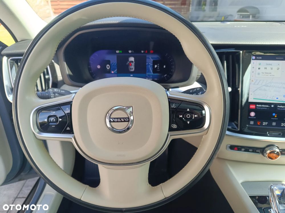 Volvo V60 Cross Country Plus B5 B AWD - 19