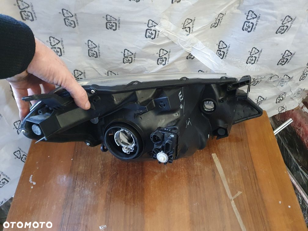 Eur Lampa lewa prawa toyota Yaris III 3 zwykła - 3