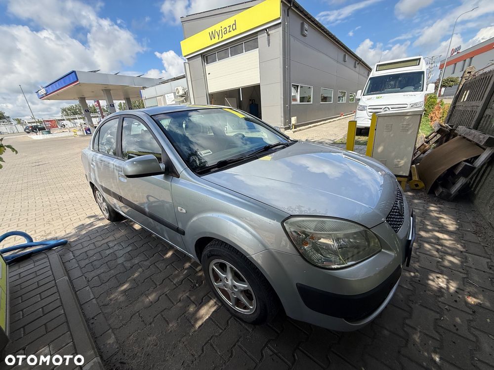Kia Rio 1.4 City - 3
