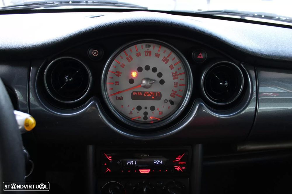 MINI 3 Portas One 1.4 D - 10