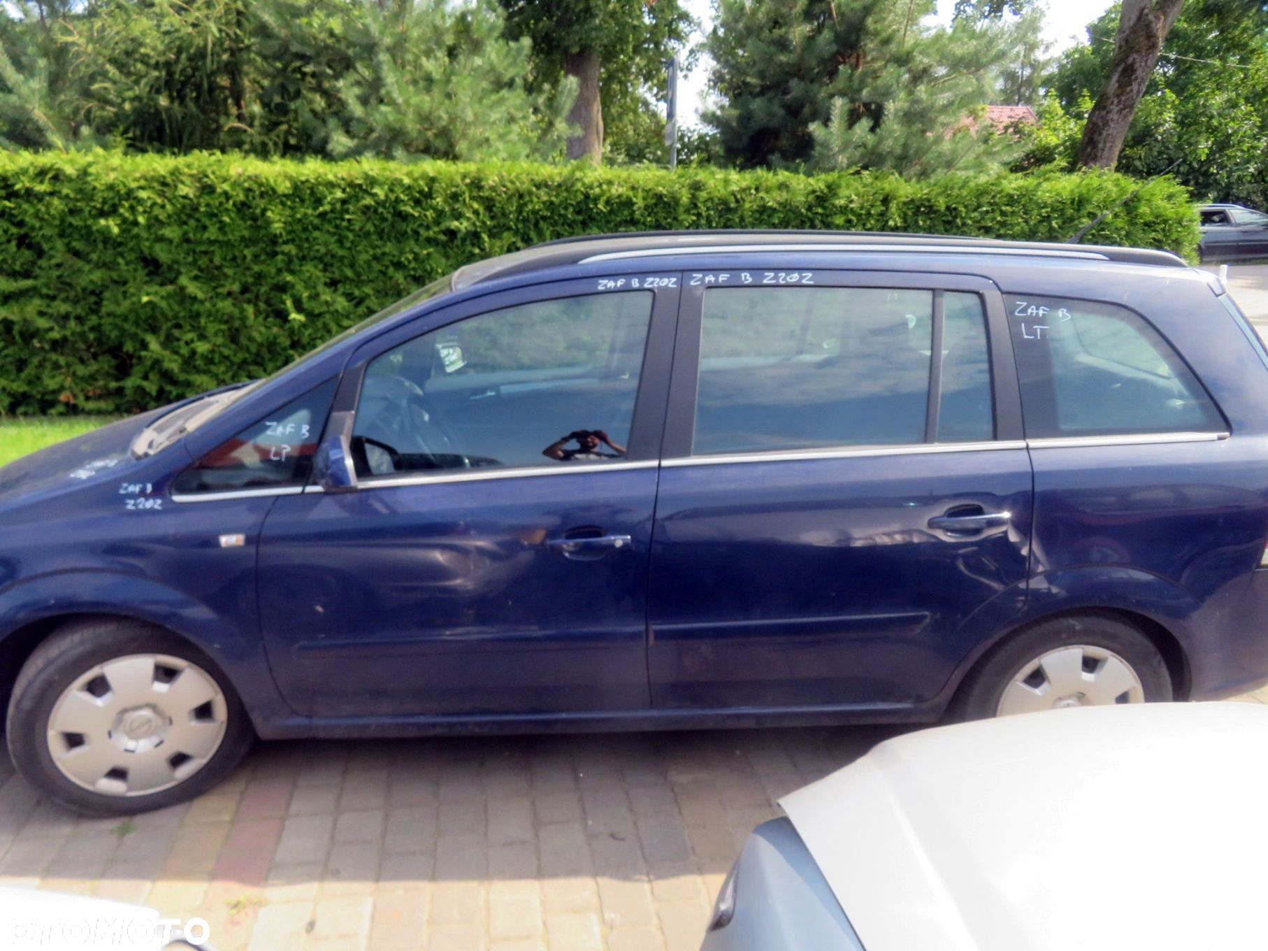 OPEL ZAFIRA B 2006 Z20Z 1.9 CDTI Z19DTL 100KM M32 MZ4 GRANATOWY na części - 2