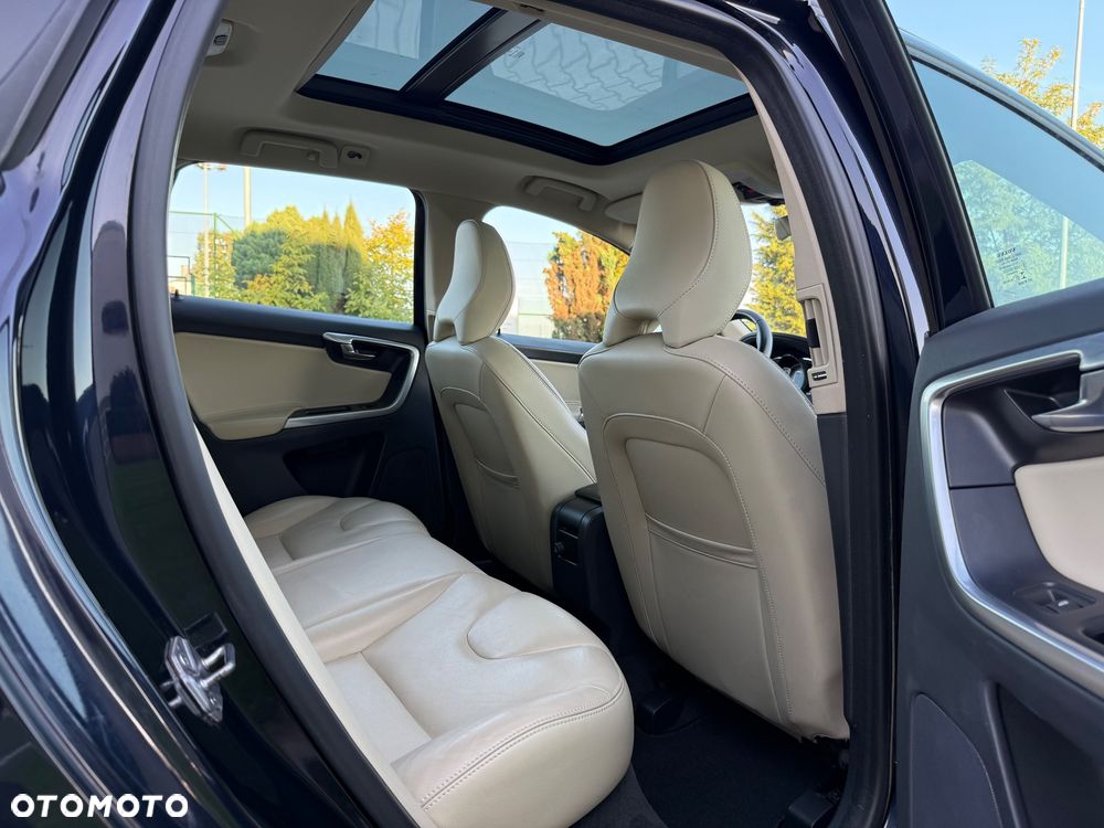 Volvo XC 60 D4 Geartronic Summum - 21