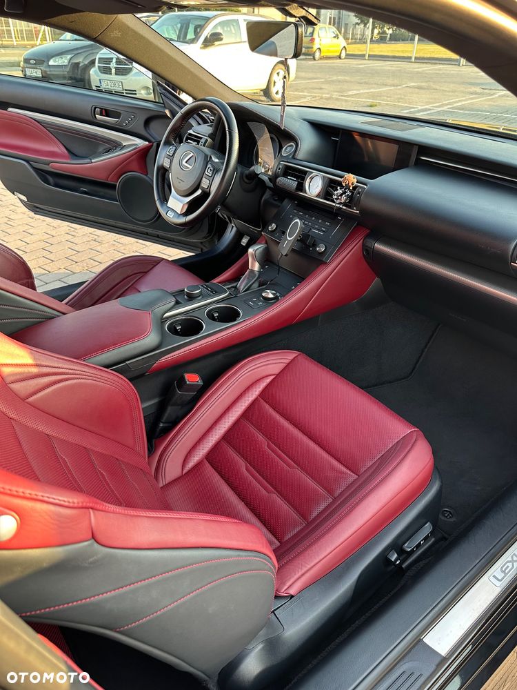 Lexus RC 200t / 300 F Sport - 16
