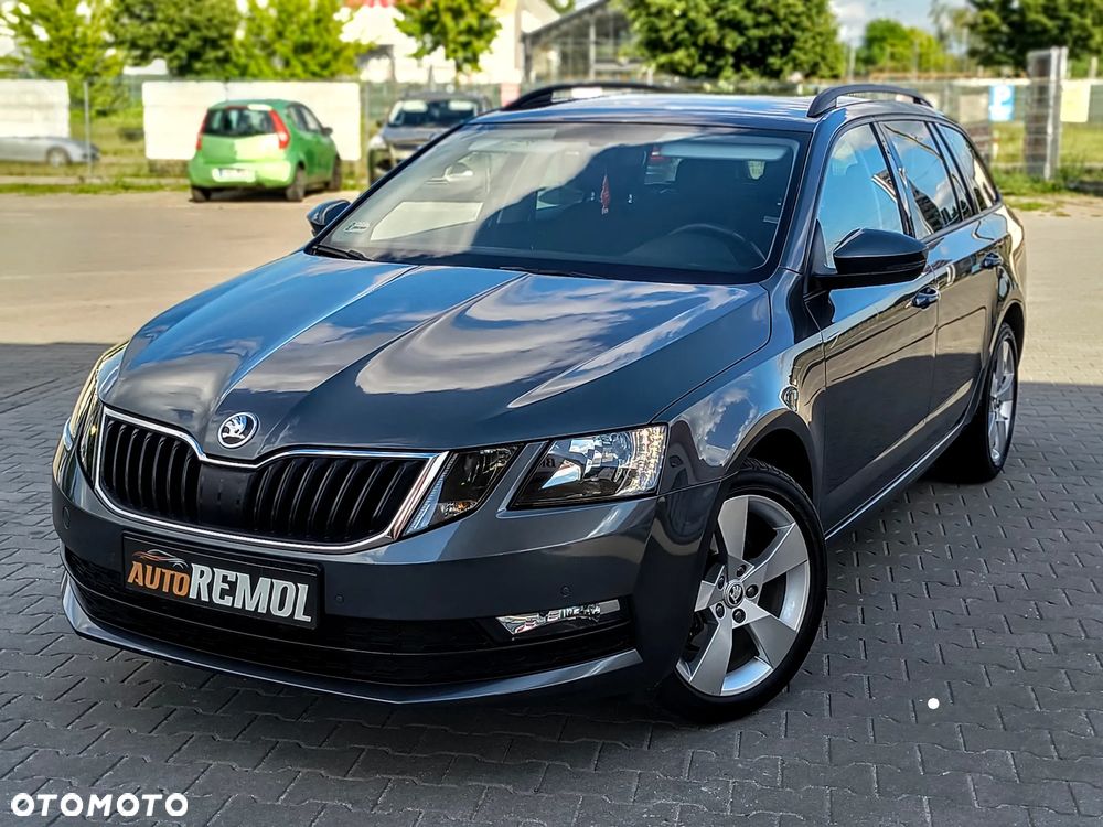 Skoda Octavia 2.0 TDI DSG Ambition - 1