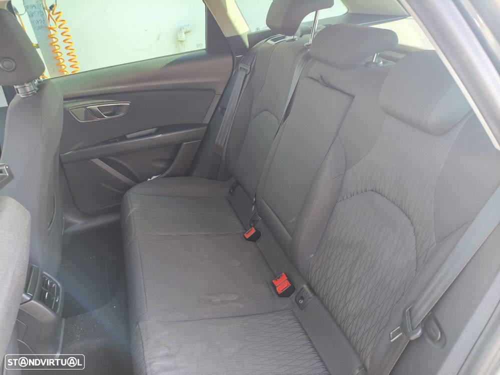 SEAT Leon ST 1.6 TDI Style Ecomotive - 6