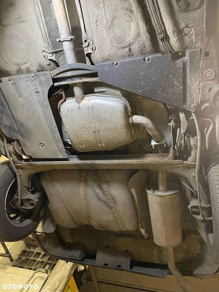 Volkswagen Passat - 30