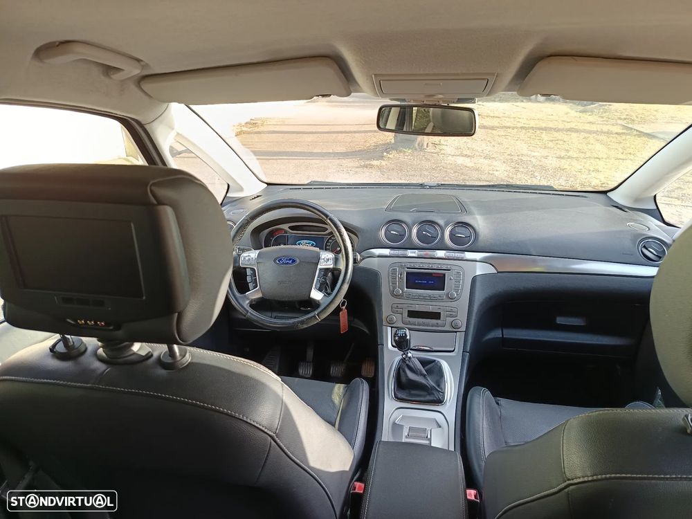 Ford S-Max 1.8 TDCi Titanium 7L - 13