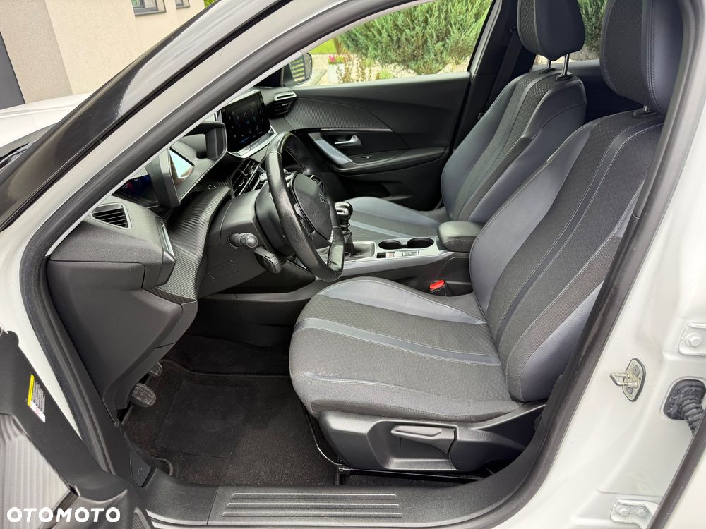 Peugeot 2008 BlueHDi 100 STOP & START Allure - 19