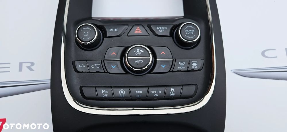 Dodge Durango 2017-2020 Panel klimatyzacji AC Panel sterowania nawiewem P68333643AA Ramka wyświetlacza radia  MAŁY WYŚWIETLACZ - 3