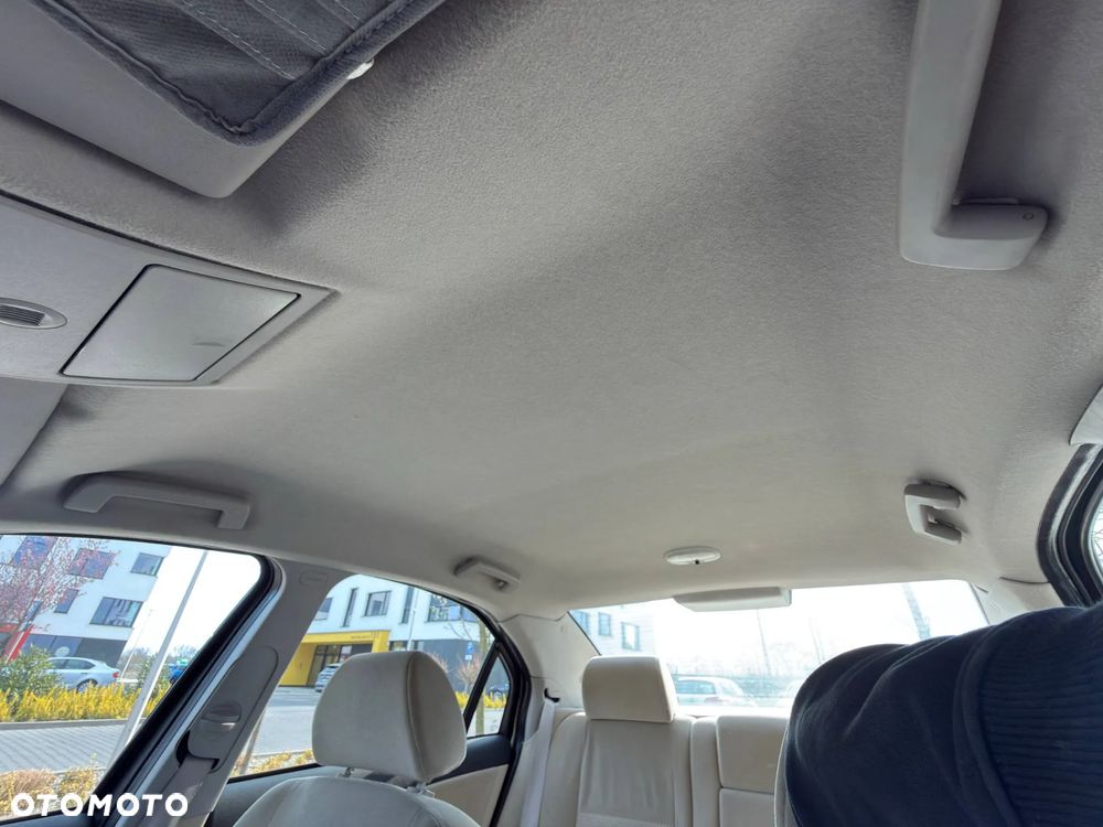 Ford Mondeo 2.0 Ghia - 18