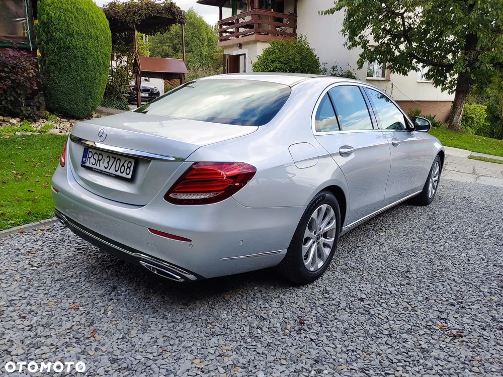 Mercedes-Benz Klasa E 220 d 9G-TRONIC - 4