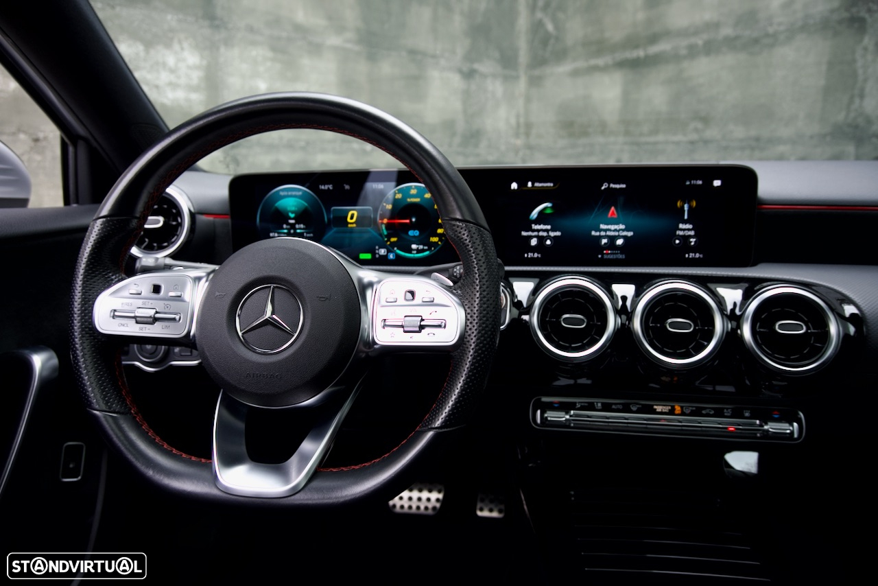 Mercedes-Benz A 250 e AMG Line - 29