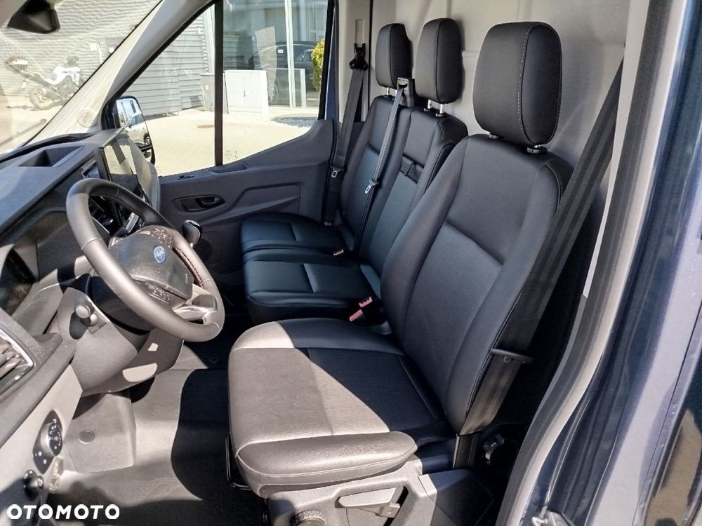 Ford Transit - 12