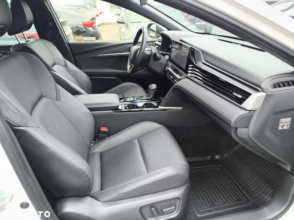 Toyota Camry - 9