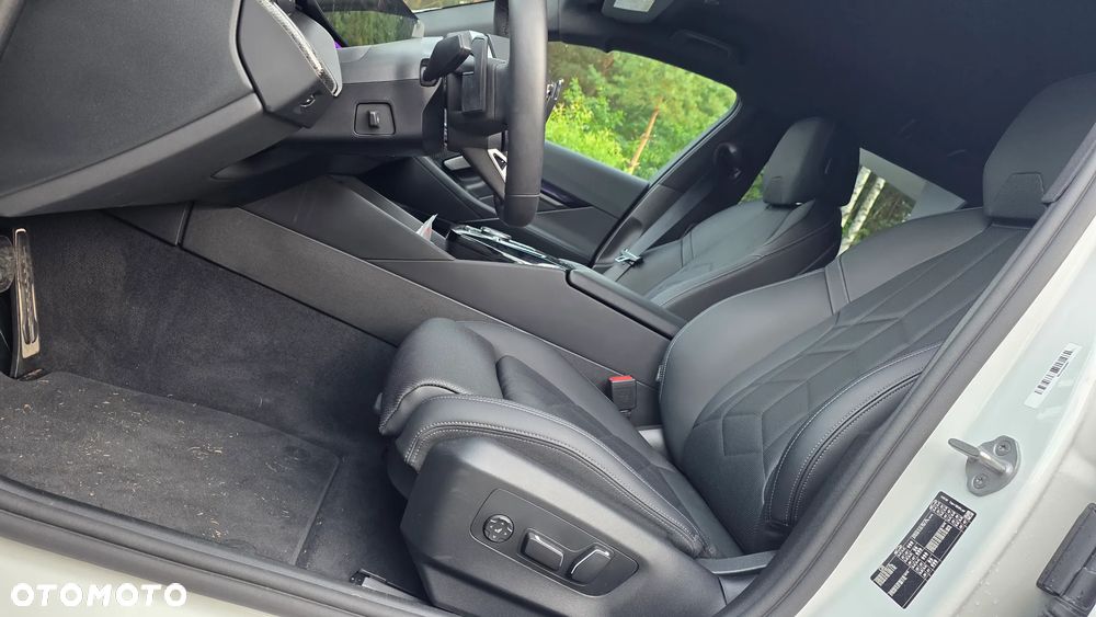 BMW Seria 5 520i mHEV M Sport - 23