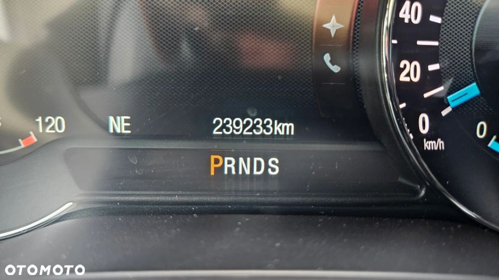 Ford Mondeo 2.0 TDCi STart-Stopp PowerShift-Aut Titanium - 4