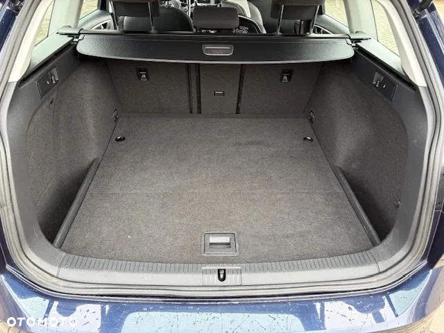 Volkswagen Golf - 26