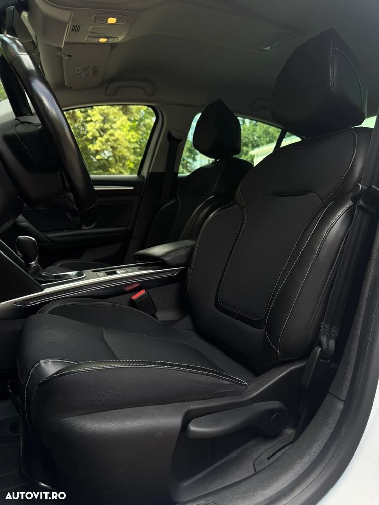 Renault Megane TCe 140 EDC GPF Equilibre - 12