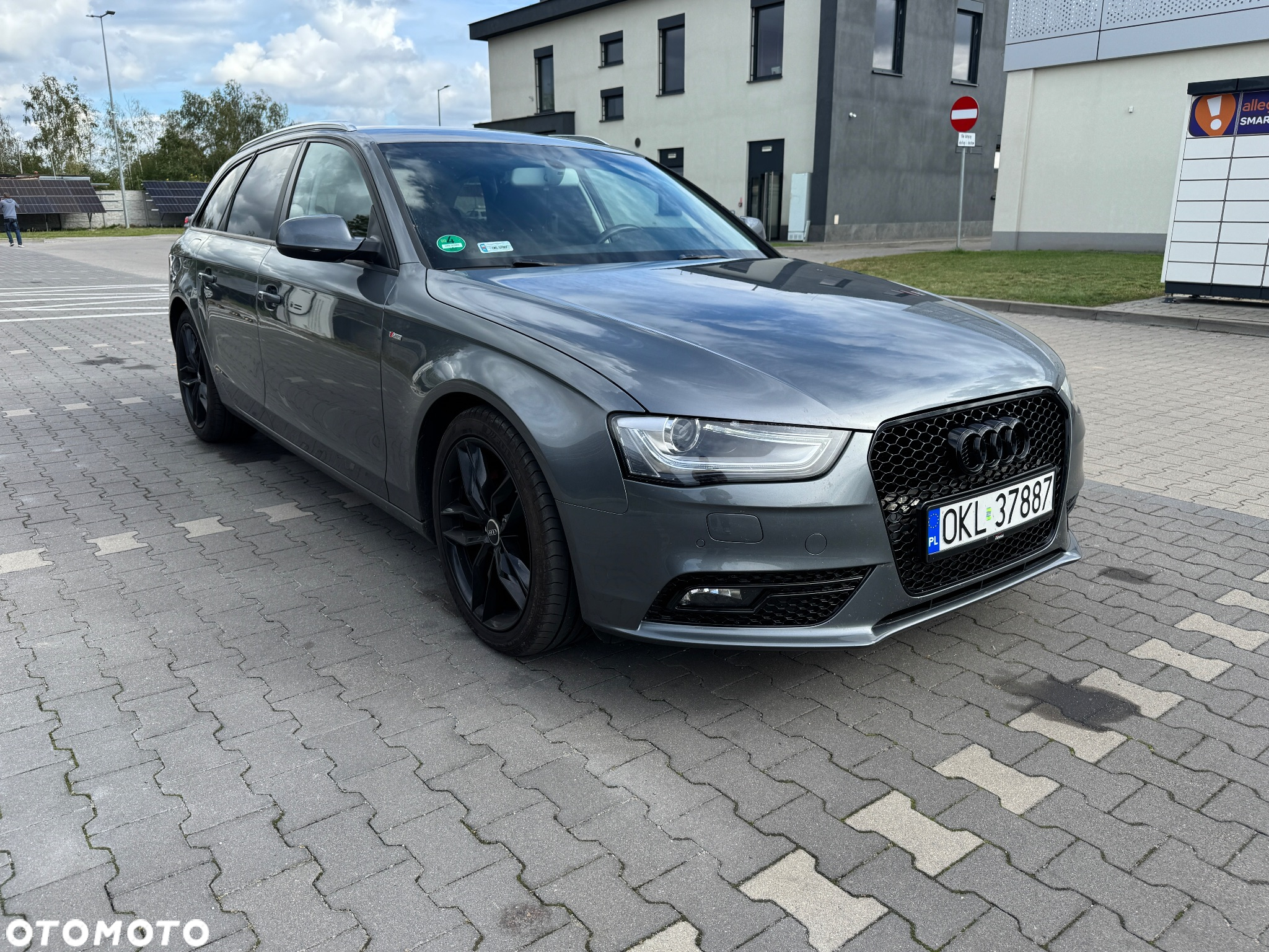 Audi A4 ver-2-0-tdi-dpf-s-line-sportpaket - 2