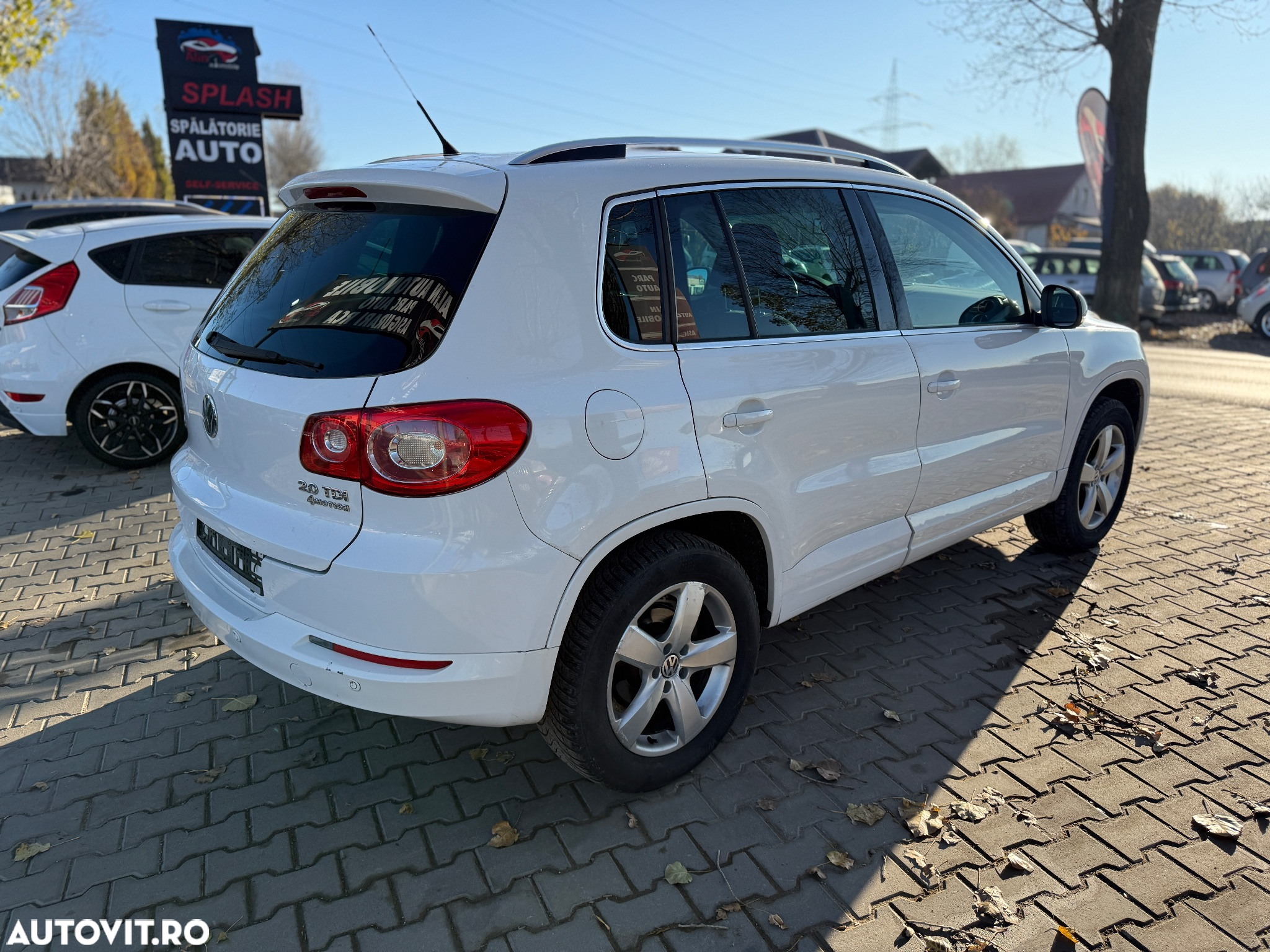 Volkswagen Tiguan 2.0 TDI 4Motion DSG Sport & Style - 3