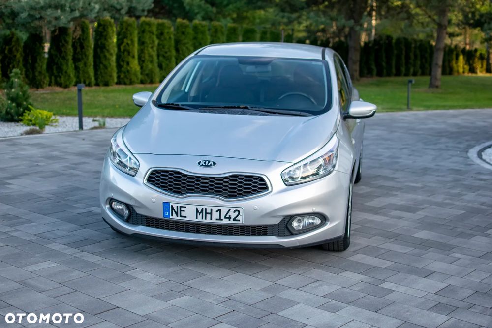 Kia Ceed - 9