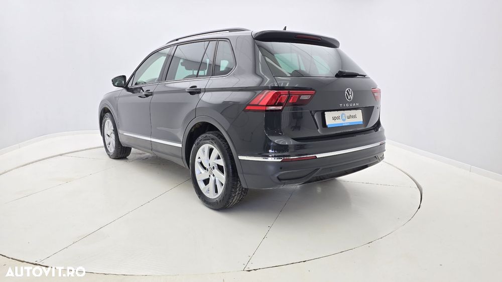 Volkswagen Tiguan 2.0 TDI 4Mot DSG Comfortline - 8
