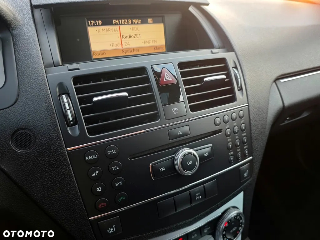 Mercedes-Benz Klasa C 180 T Kompressor Automatik Avantgarde - 37