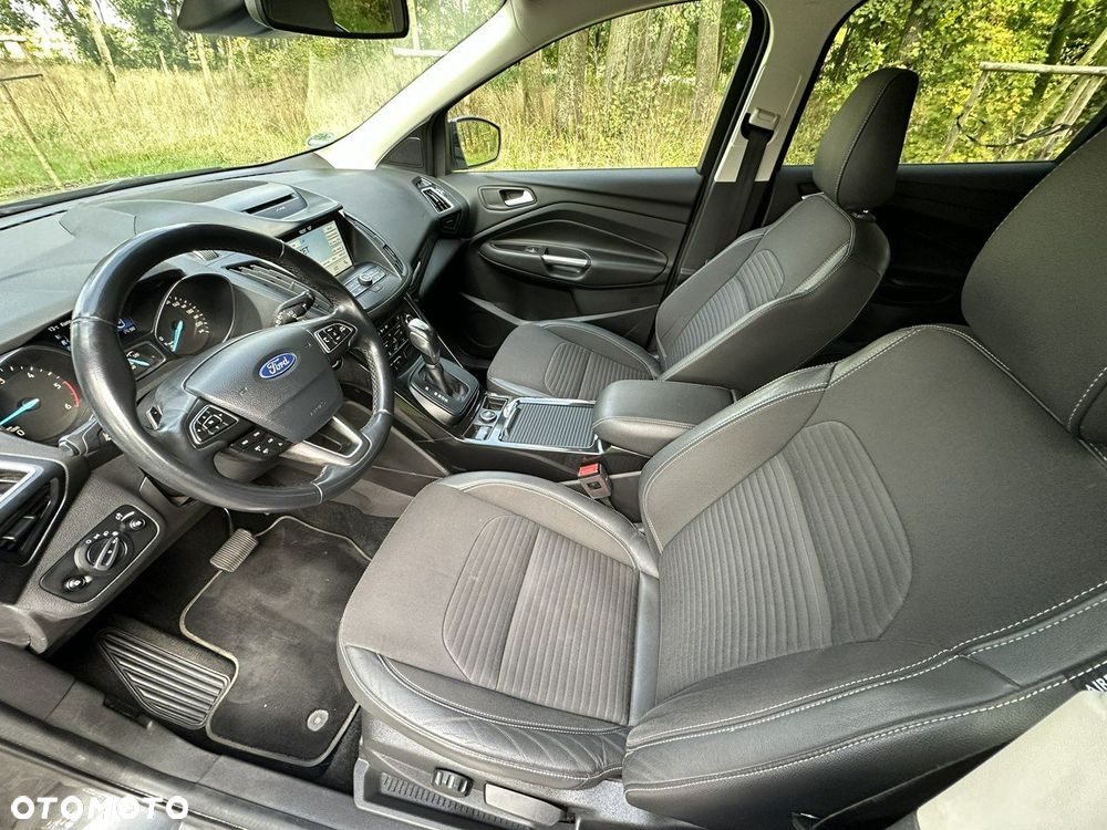 Ford Kuga - 19