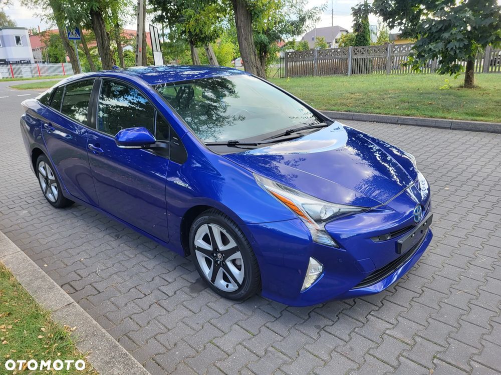 Toyota Prius Plug-in 1.8 Hybrid Executive - 8