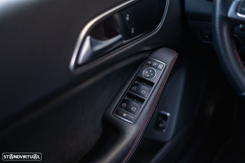 Mercedes-Benz CLA 180 d AMG Line - 33