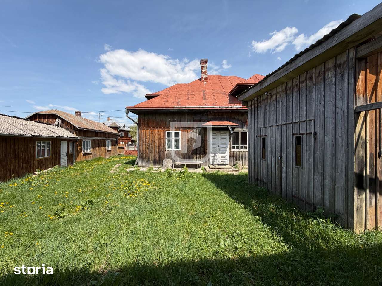 De vanzare casa cu anexe - 2507 mp Manastirea Humorului - Imagine principală: 5/18