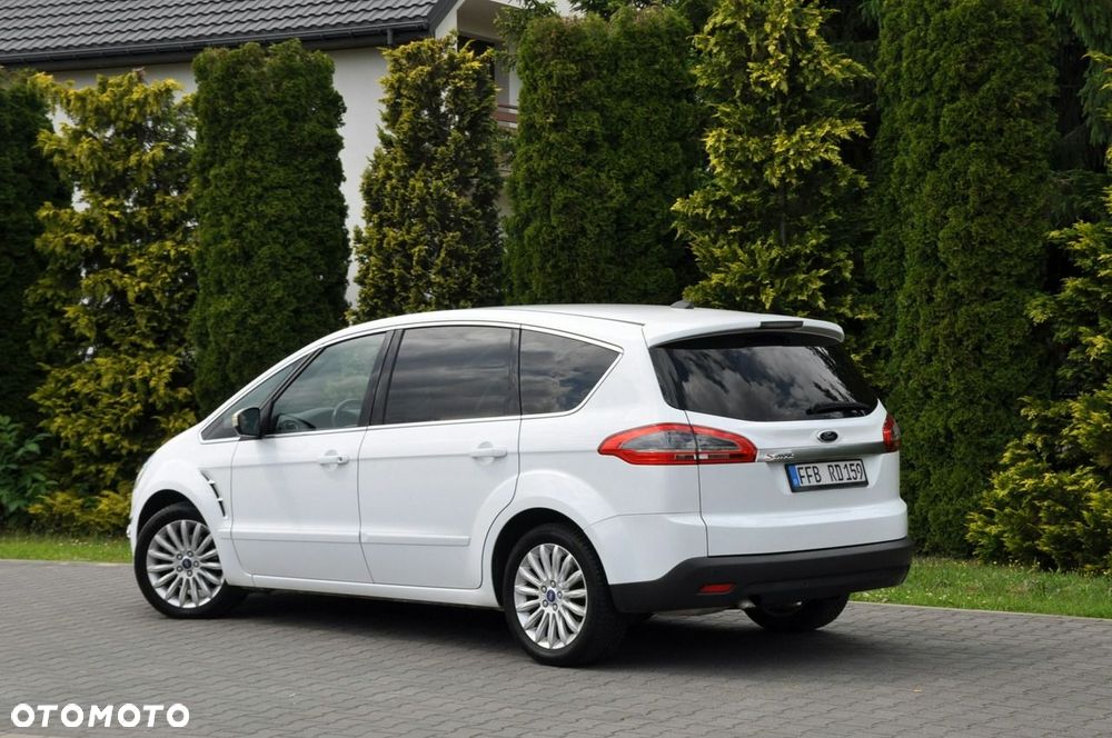 Ford S-Max - 13
