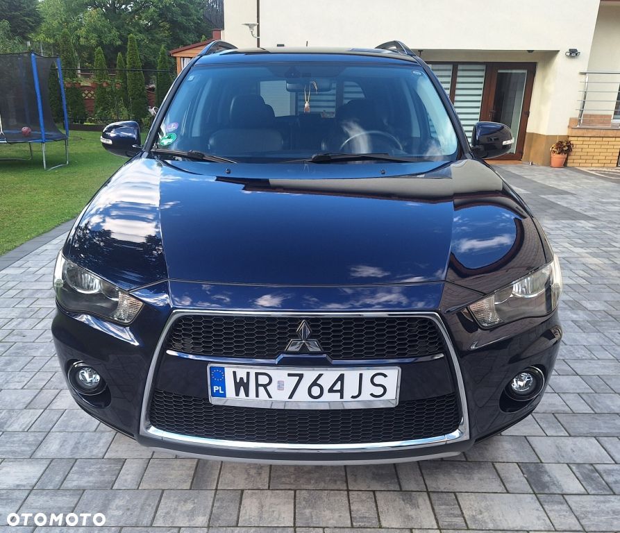 Mitsubishi Outlander 2.0 2WD CVT Invite - 2