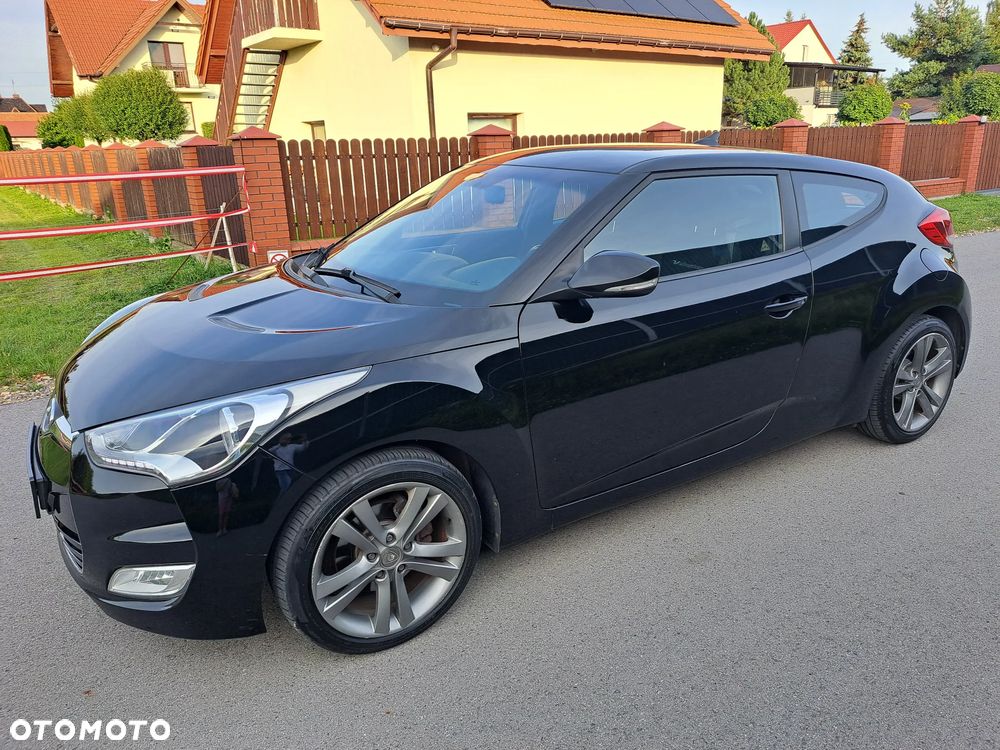 Hyundai Veloster - 8