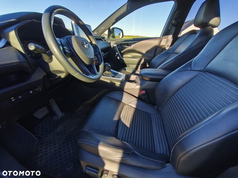 Toyota RAV4 2.5 Hybrid Black Edition by JBL 4x4 - 18