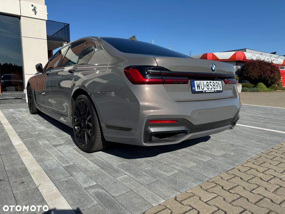 BMW Seria 7 740d xDrive sport - 27